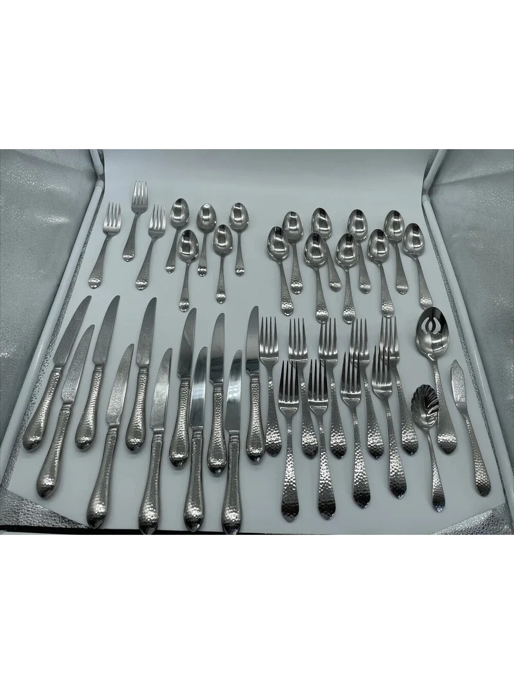 Reed & Barton  RDS299 Every Day Hammered Stainless 40 Pieces